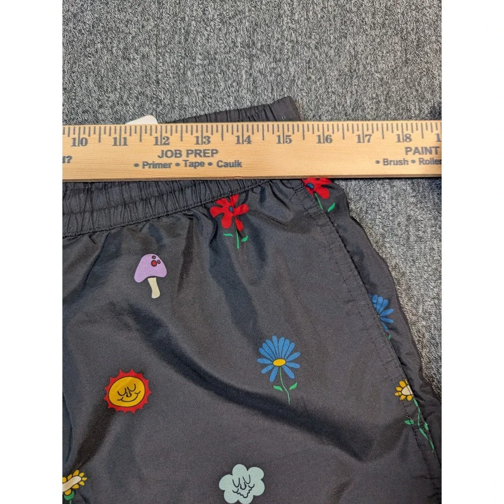 Vans Mens Large Black Mushroom Flower Sun Print Elastic Waist Mesh Lined Shorts